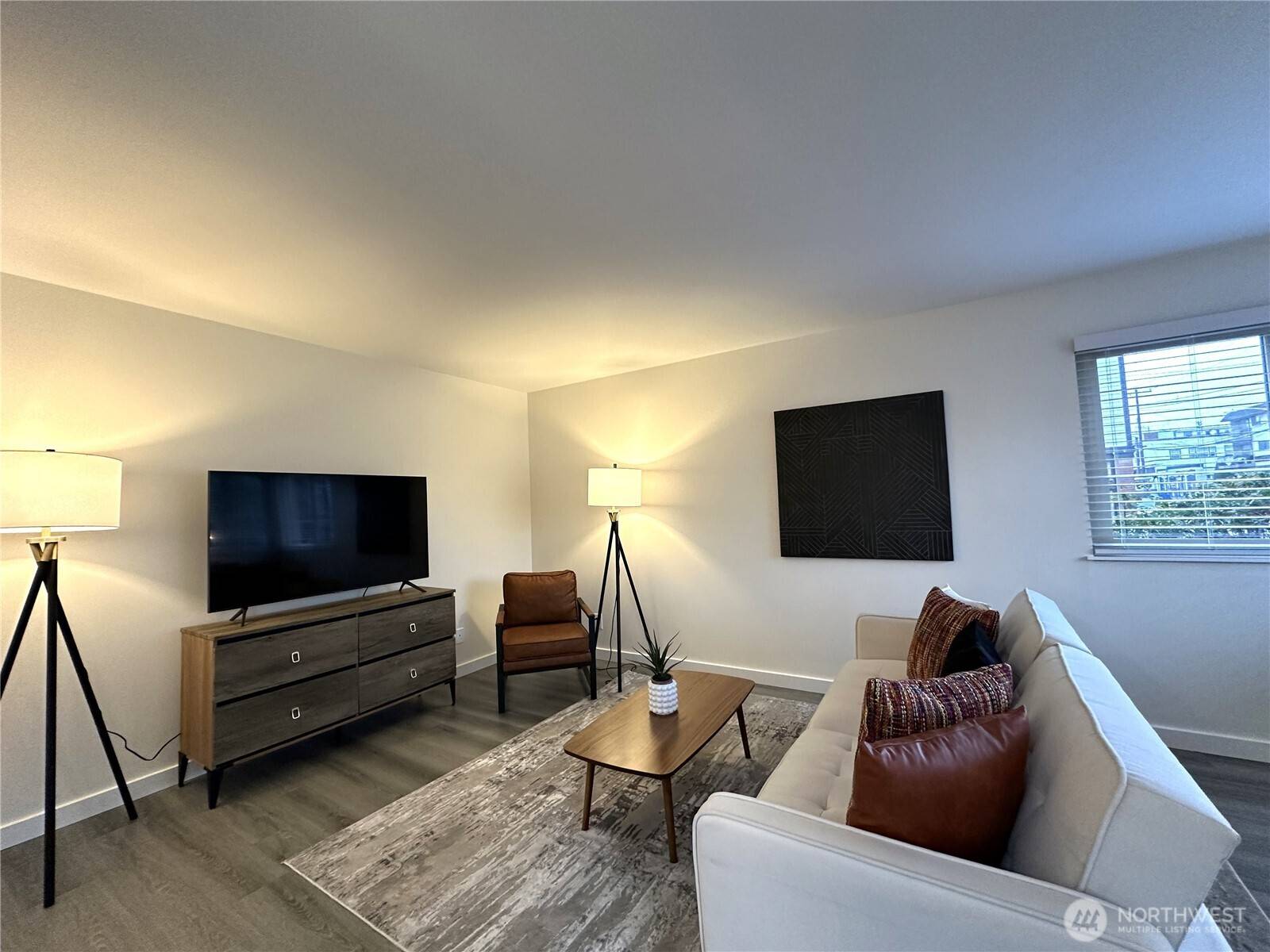 3203 NW 64th ST #6, Seattle, WA 98107