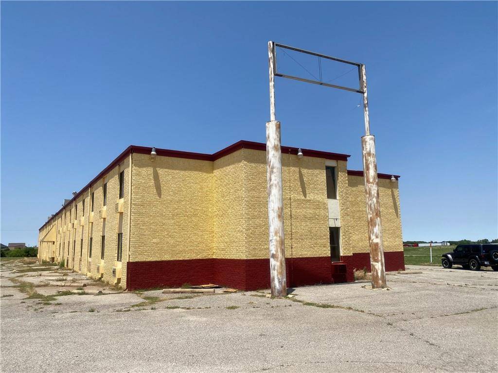 211 N 9TH ST, Canute, OK 73626