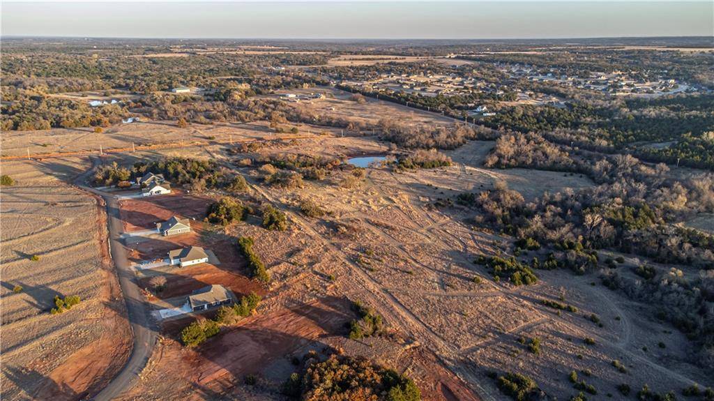 003 Little Farms RD, Guthrie, OK 73044
