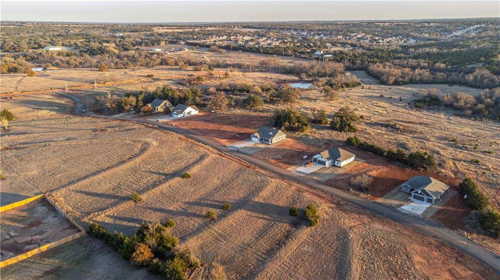 004 Little Farms RD, Guthrie, OK 73044