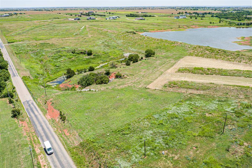 NW Moffat RD, Piedmont, OK 70378