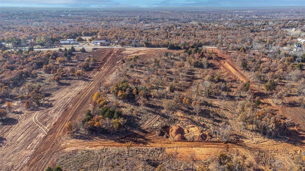 3148 Road Runner CT, Guthrie, OK 73044