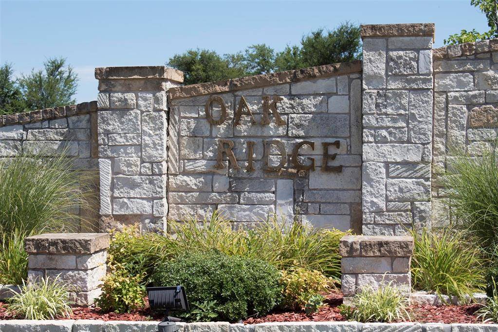 1902 White Oak DR, Kingston, OK 73439