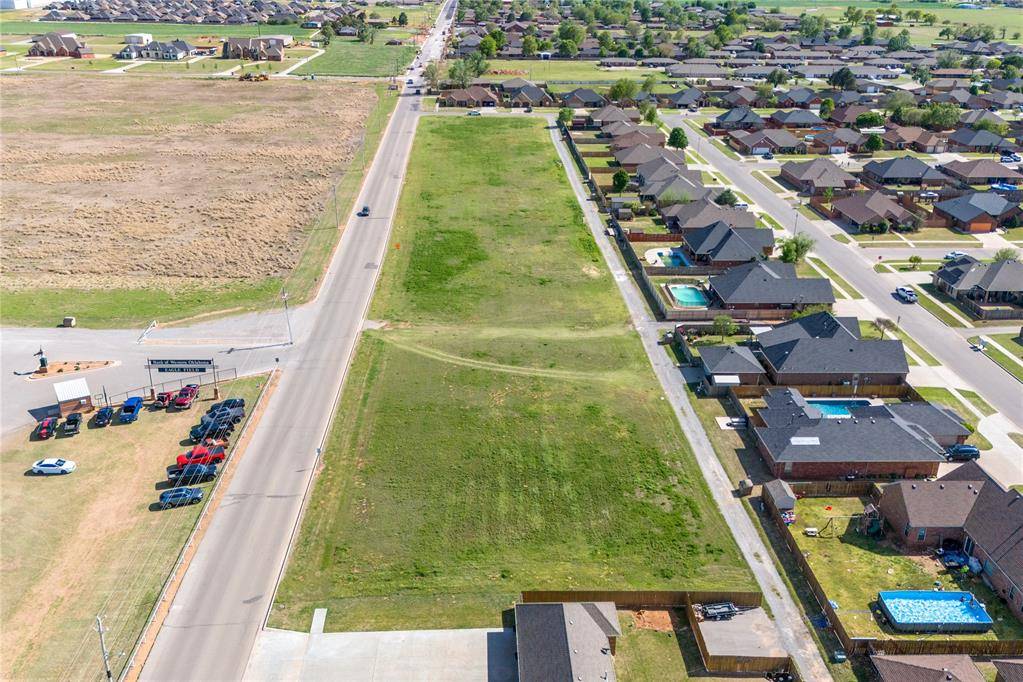 3001 N Lyle RD, Weatherford, OK 73096