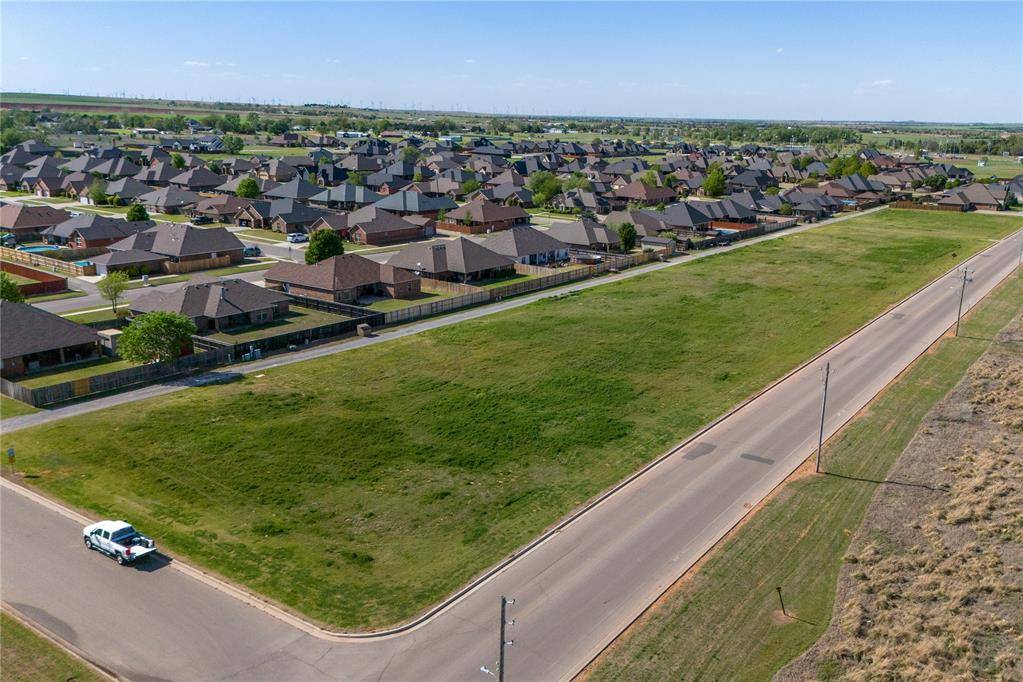 3001 N Lyle RD, Weatherford, OK 73096