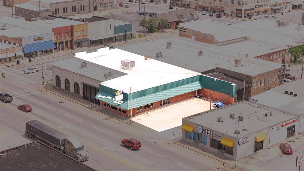 104 E Graham AVE, Pryor, OK 74361