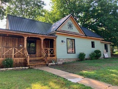 401 E Tahlequah ST, Sulphur, OK 73086