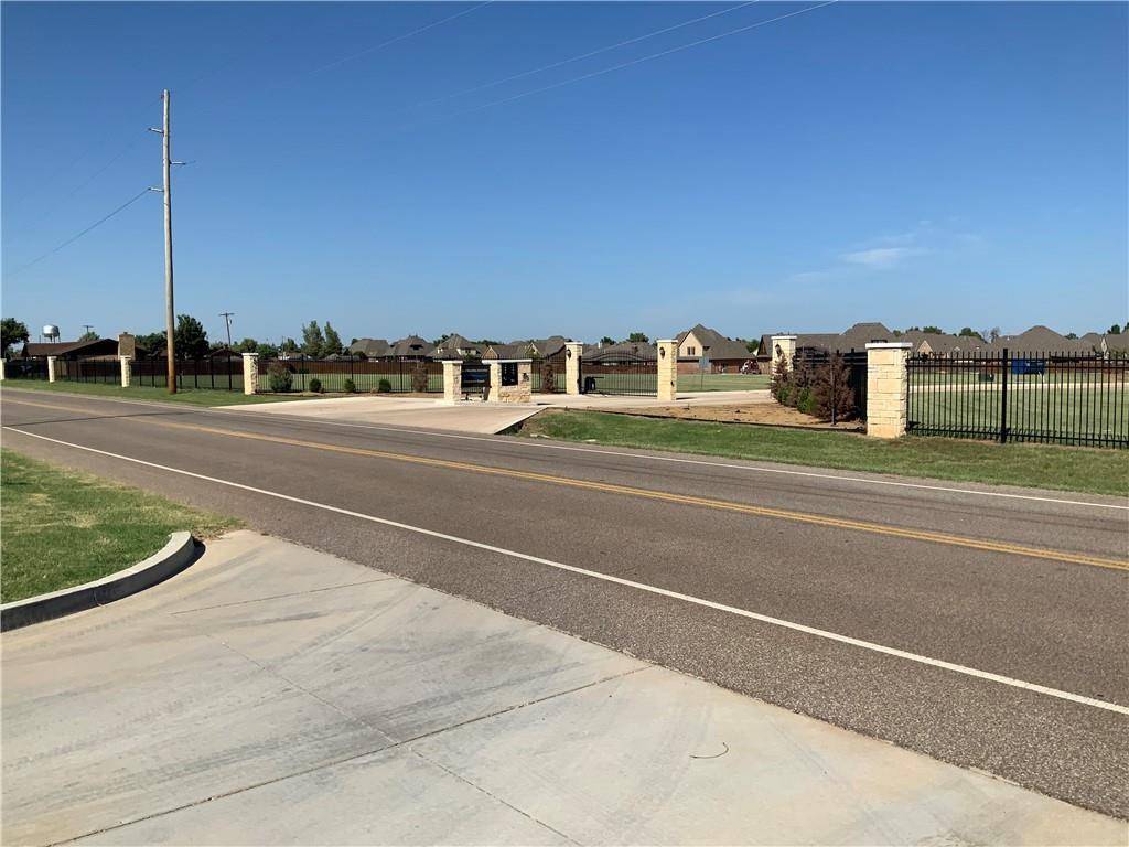 1905 Five Springs CT, Kingfisher, OK 73750