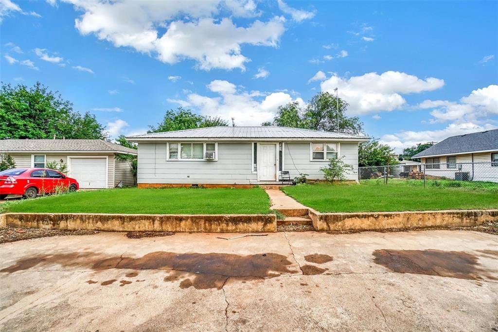 714 W Tom Stafford ST, Weatherford, OK 73096