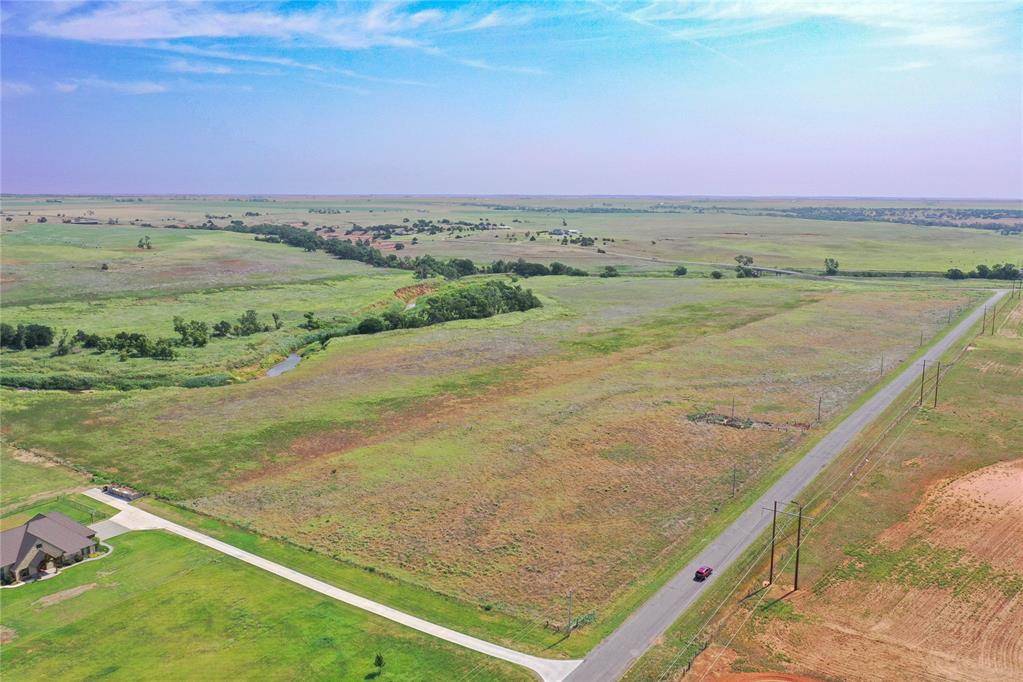 05 E Arapaho RD, Weatherford, OK 73096