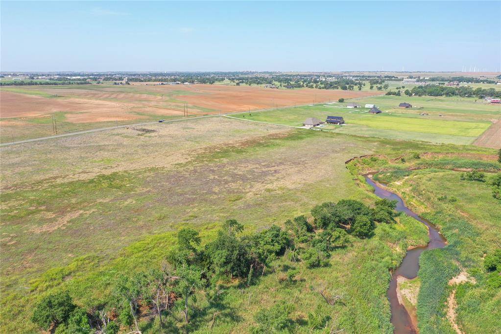 10 E Arapaho RD, Weatherford, OK 73096