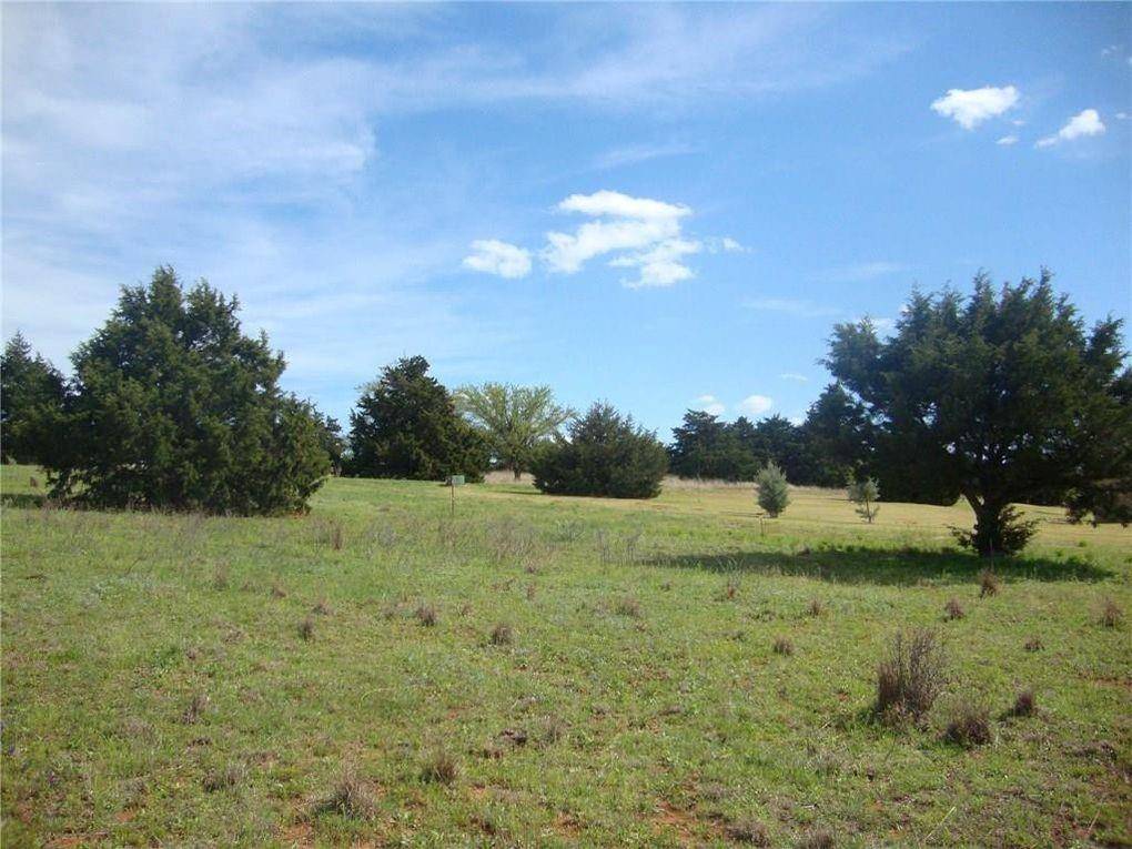 4 Rhett RD, Weatherford, OK 73096