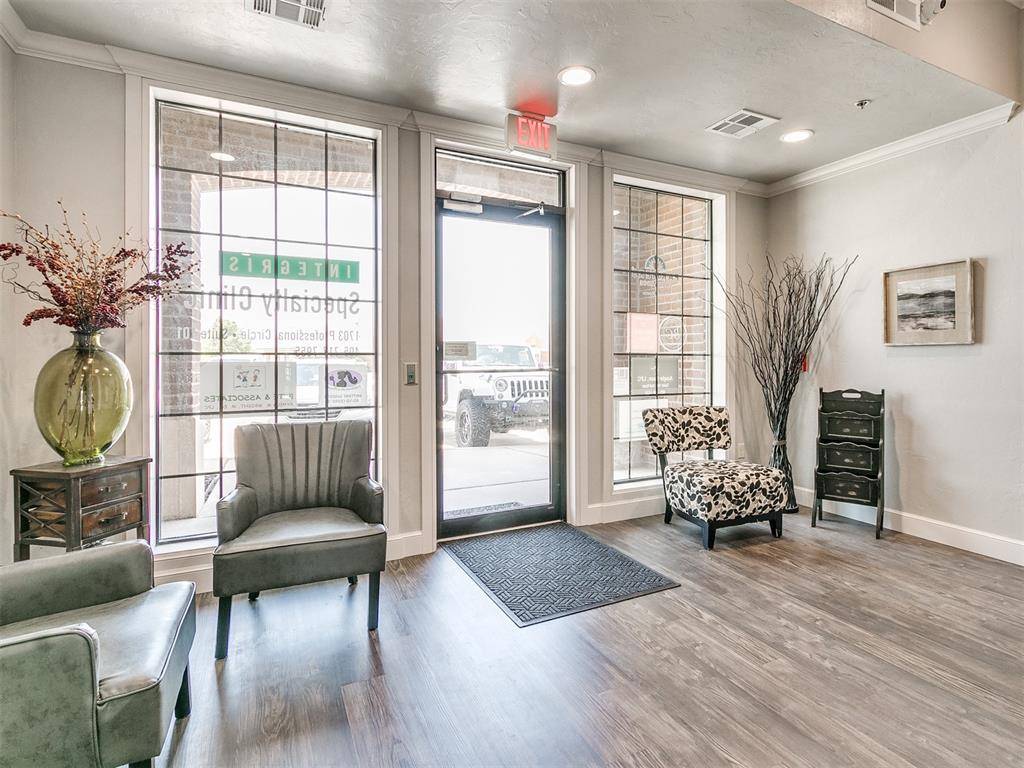 1703 Professional CIR, Yukon, OK 73099