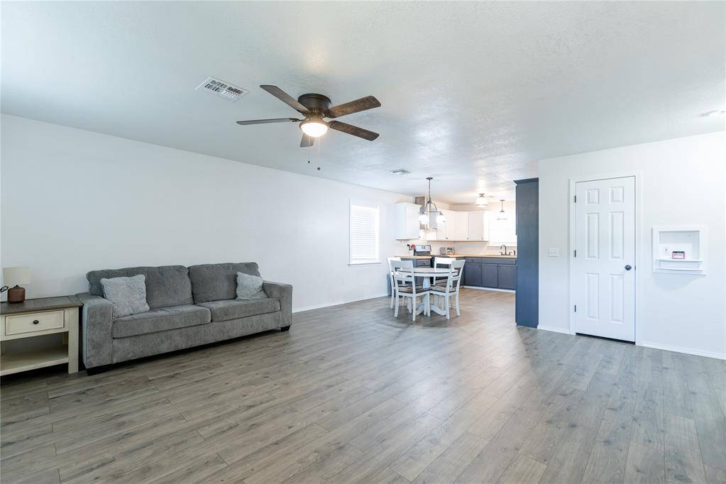 423 W Jefferson ST, Mangum, OK 73554