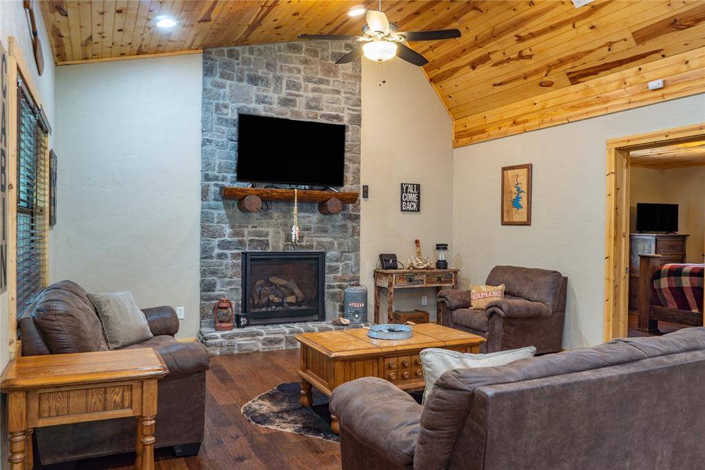 172 Cedar Creek CIR, Broken Bow, OK 74728