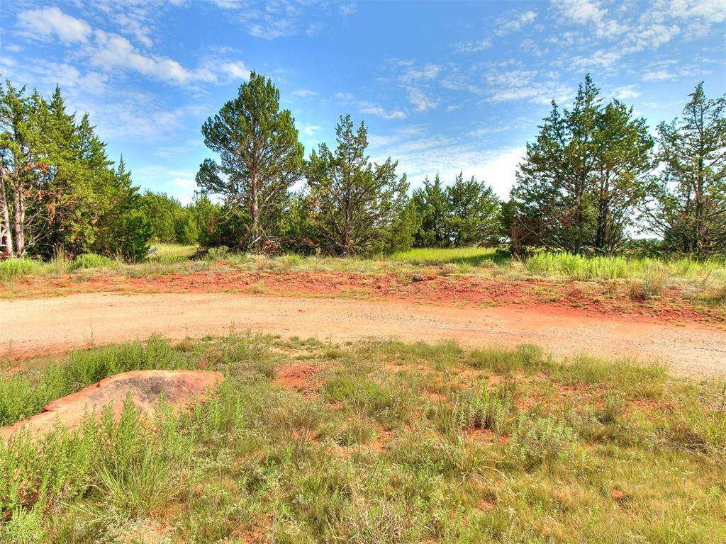 7671 Redbud TRL, Guthrie, OK 73044