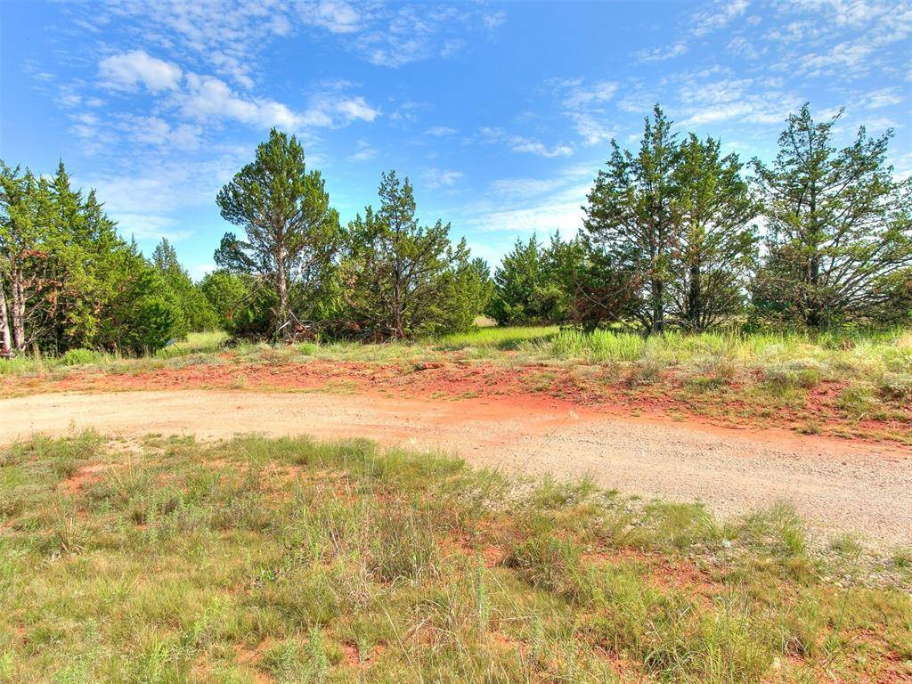 7671 Redbud TRL, Guthrie, OK 73044