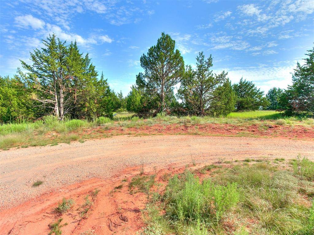 7671 Redbud TRL, Guthrie, OK 73044