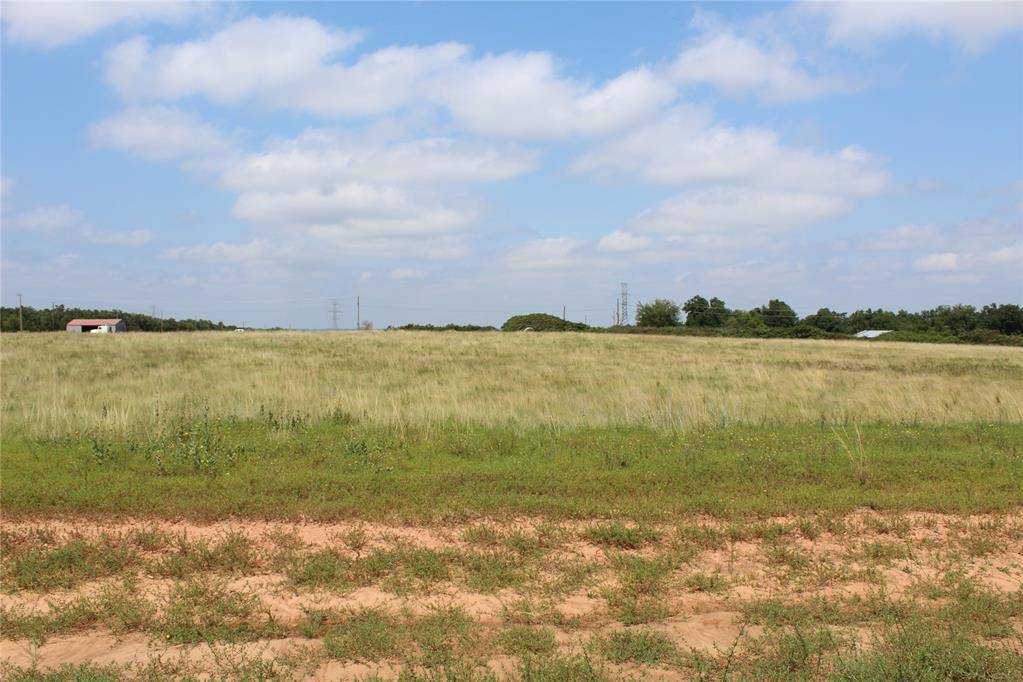 E 1060 RD, Mcloud, OK 74851