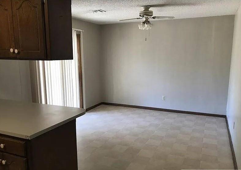4501 Meadowpark DR, Midwest City, OK 73110