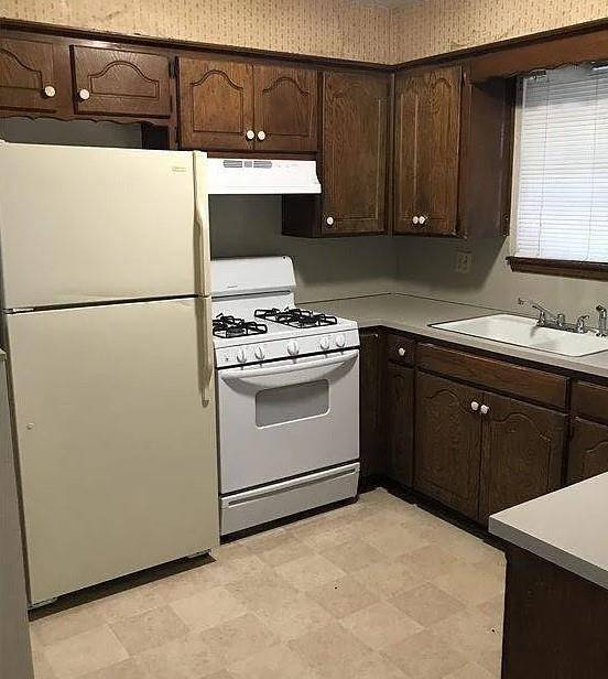 4501 Meadowpark DR, Midwest City, OK 73110