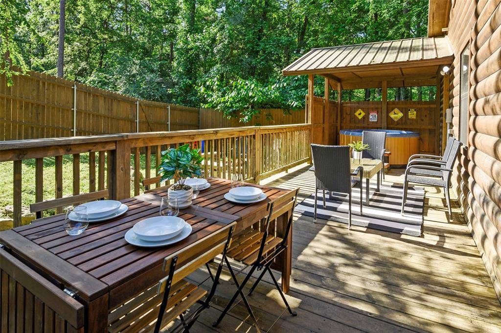 14 Mahi RD, Broken Bow, OK 74728