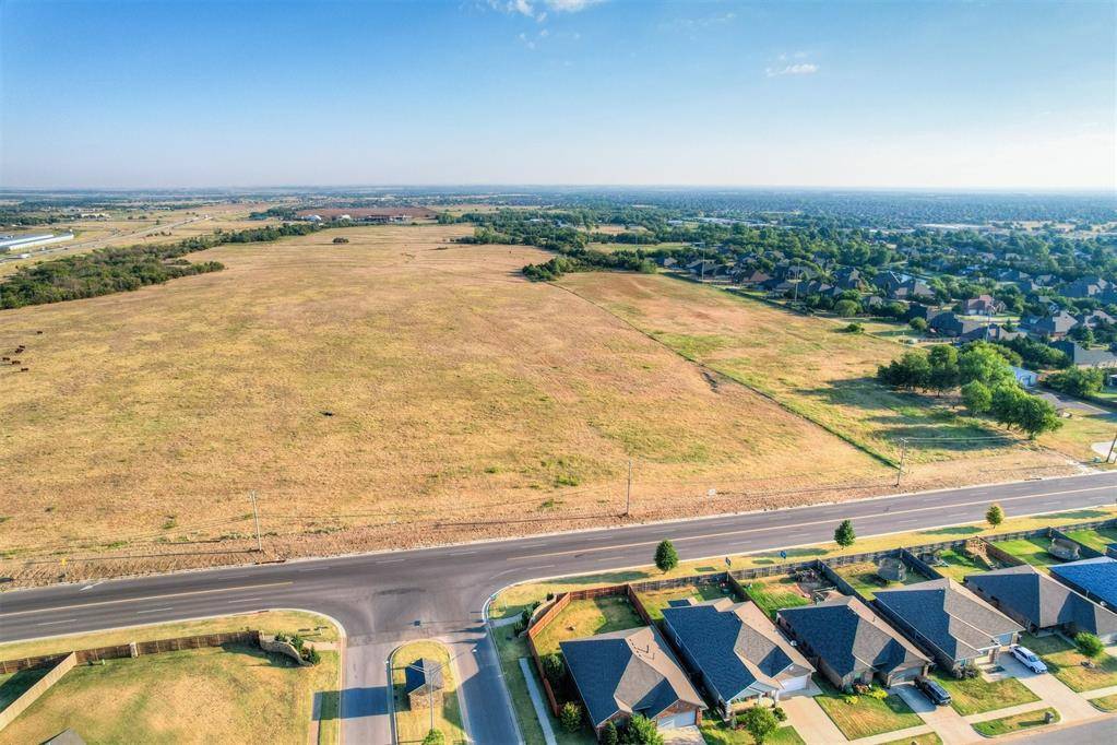 W Britton RD, Yukon, OK 73099
