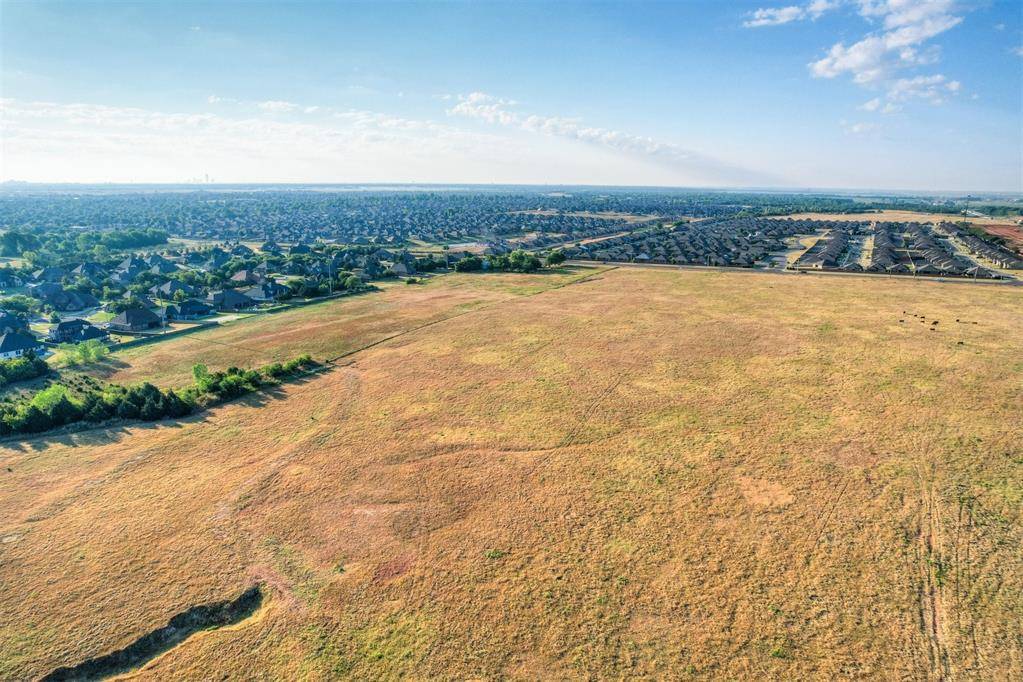 W Britton RD, Yukon, OK 73099