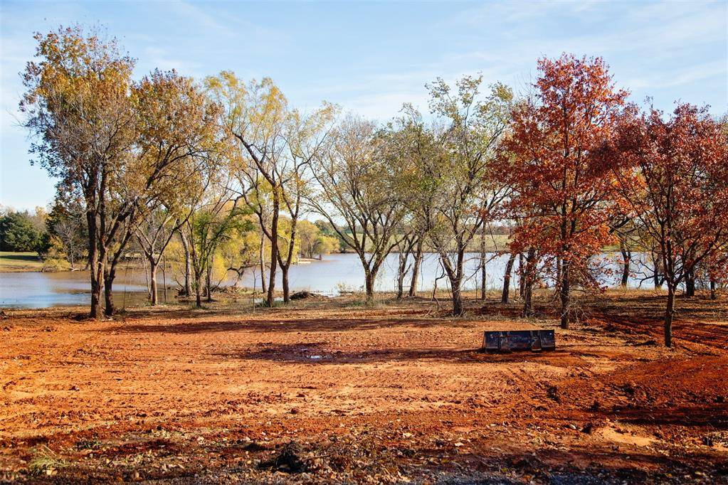7501 Old oak TRL, Guthrie, OK 73044