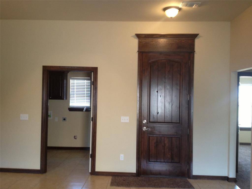 11316 SW 37th ST, Mustang, OK 73064