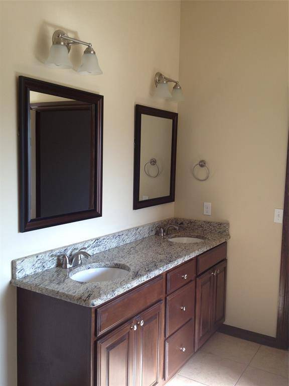 11316 SW 37th ST, Mustang, OK 73064
