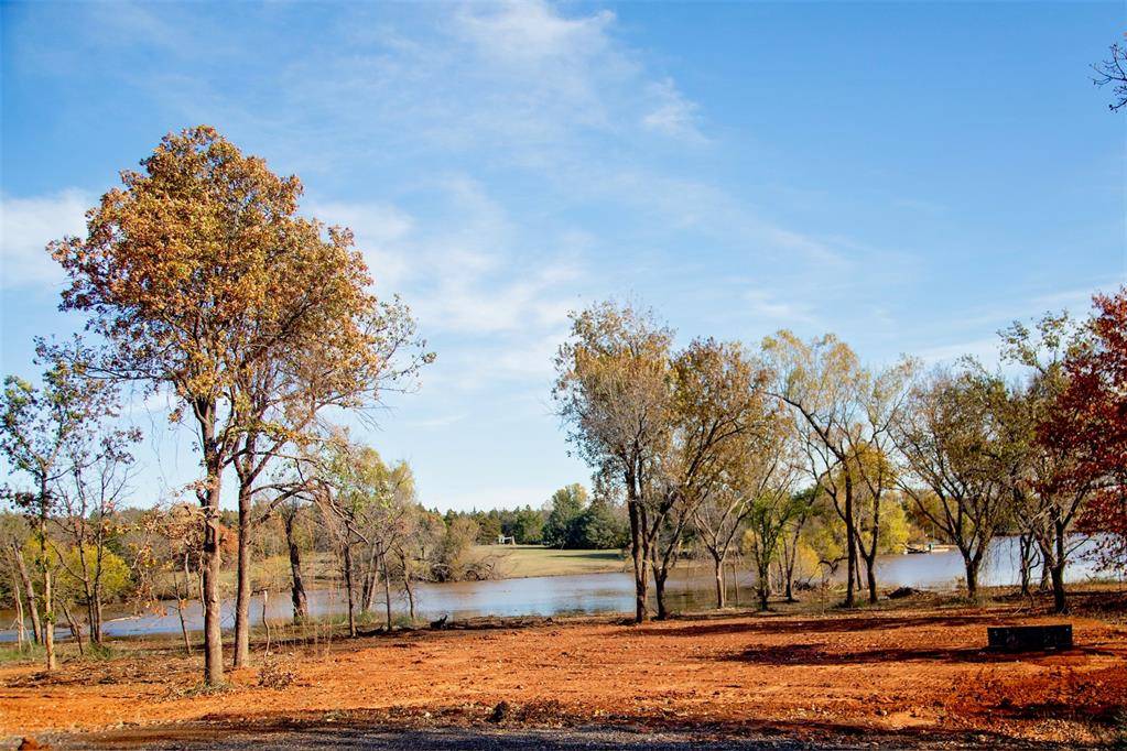 7768 Old Oak TRL, Guthrie, OK 73044