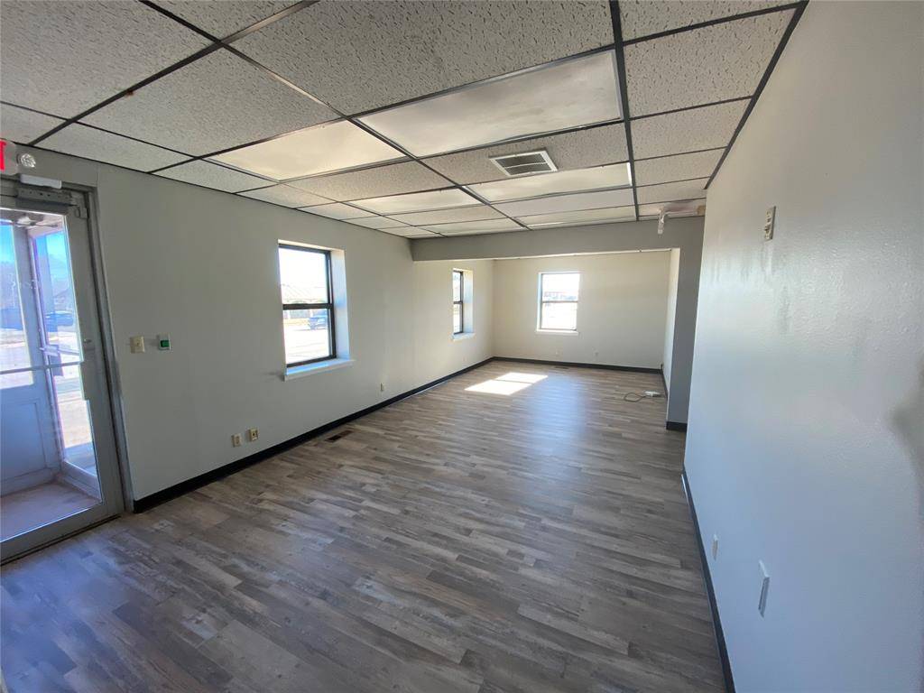 108 W 12th ST, Elk City, OK 73644