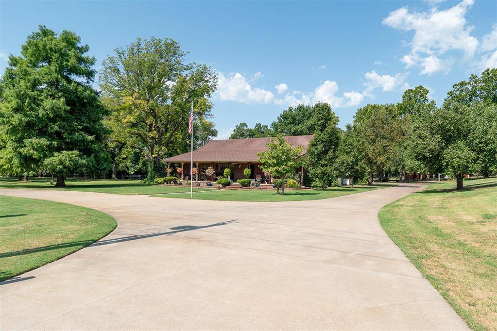 19286 S Indian Meridian RD, Pauls Valley, OK 73075