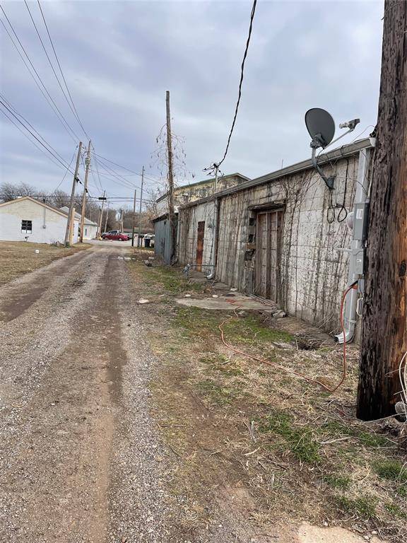 109 W Broadway, Lexington, OK 73051