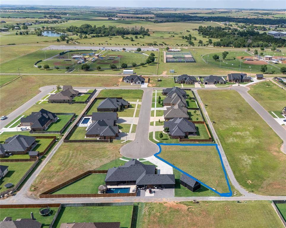 3500 Nicklaus DR, Weatherford, OK 73096