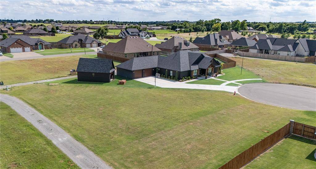 3500 Nicklaus DR, Weatherford, OK 73096