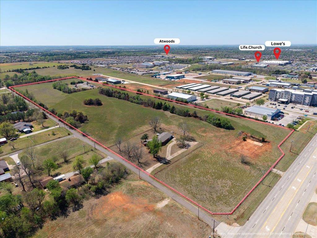 201 S Monocoupe LN, Mustang, OK 73064