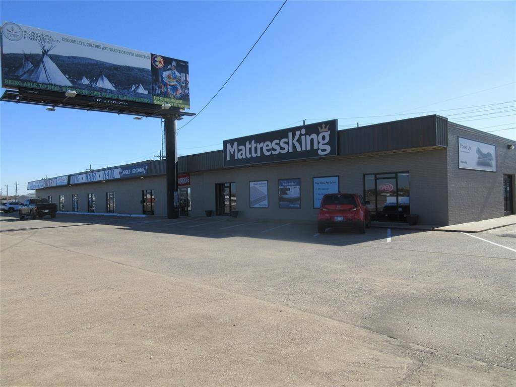 2126 SW Lee BLVD, Lawton, OK 73501