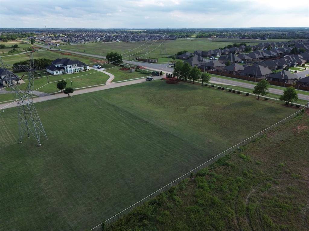 7917 NW 158th ST, Edmond, OK 73013