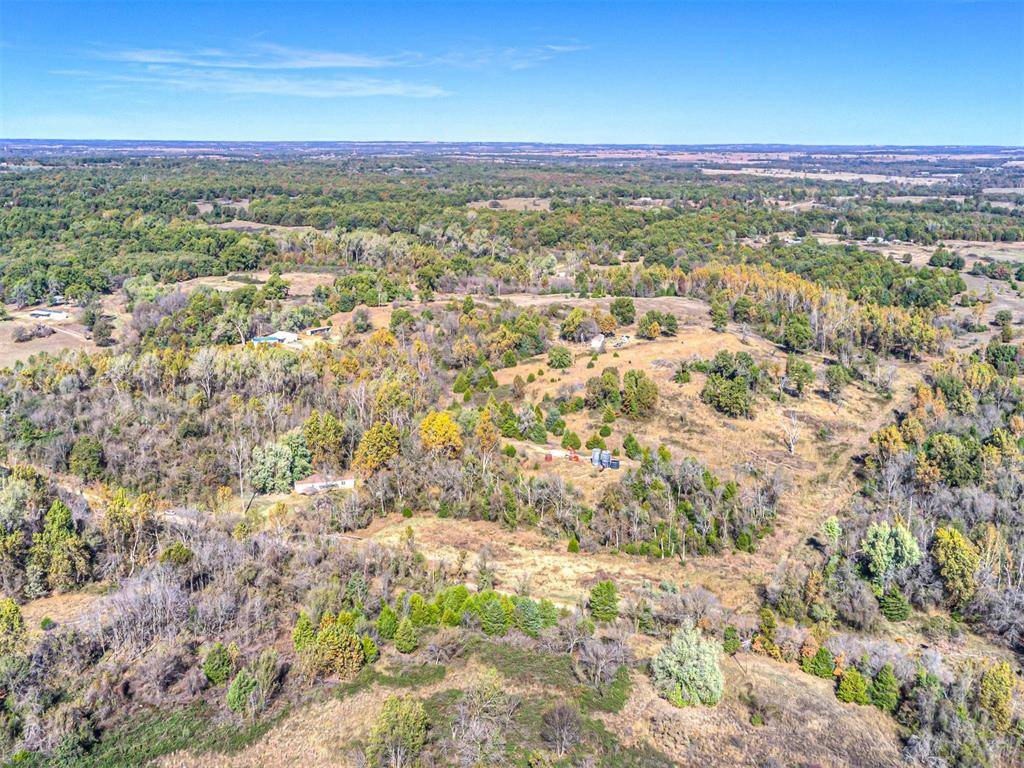 E 44th, Yale, OK 74085