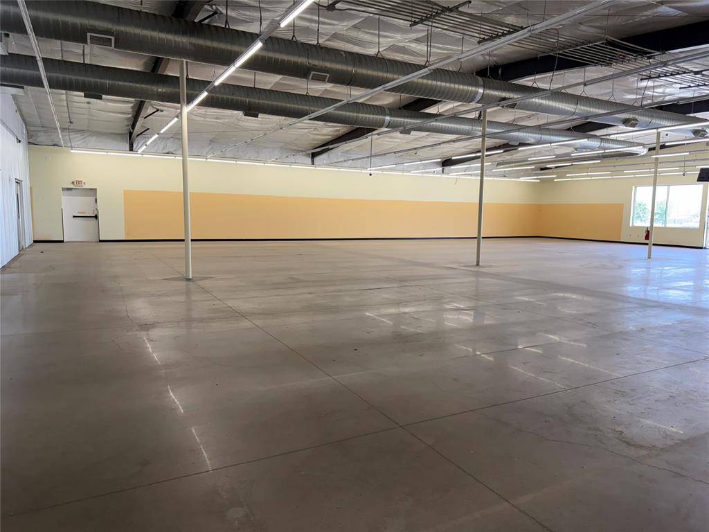 215 E 1st ST, Granite, OK 73547