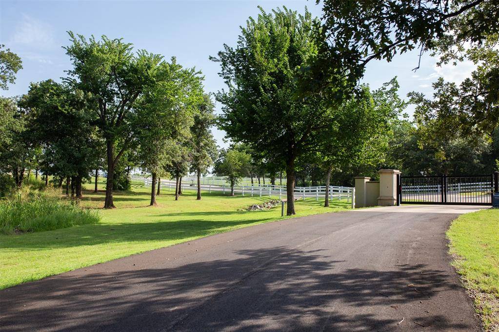 9532 Creek View RD, Guthrie, OK 73044