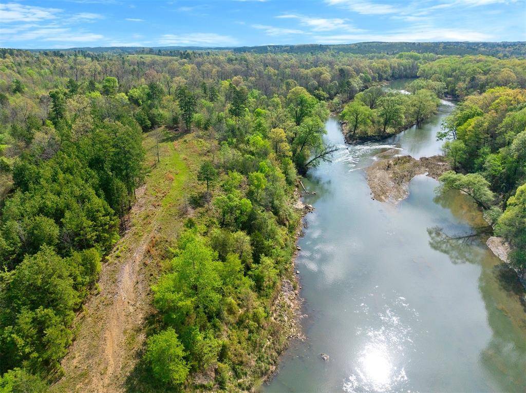 387 N Riverbend RD, Smithville, OK 74957