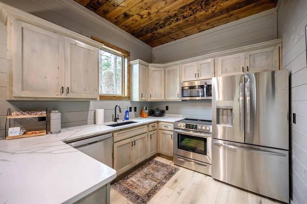 59 Alumaweld LN, Broken Bow, OK 74728