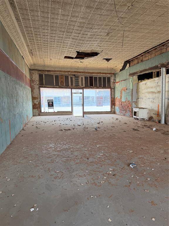 205 W Main ST, Binger, OK 73009