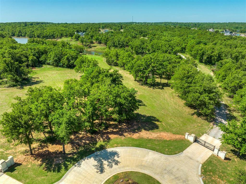 10117 Creek View RD, Guthrie, OK 73044