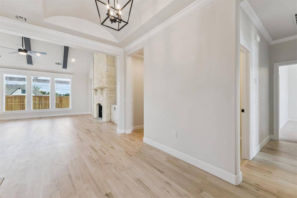 3924 Stone Hollow LN, Edmond, OK 73034