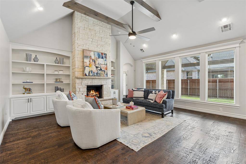 4009 Stone Hollow LN, Edmond, OK 73034