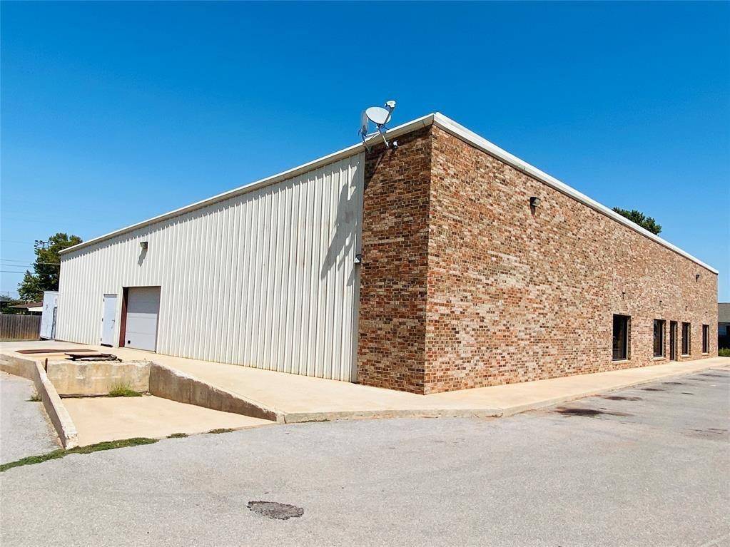 2821 W 3rd ST, Elk City, OK 73644